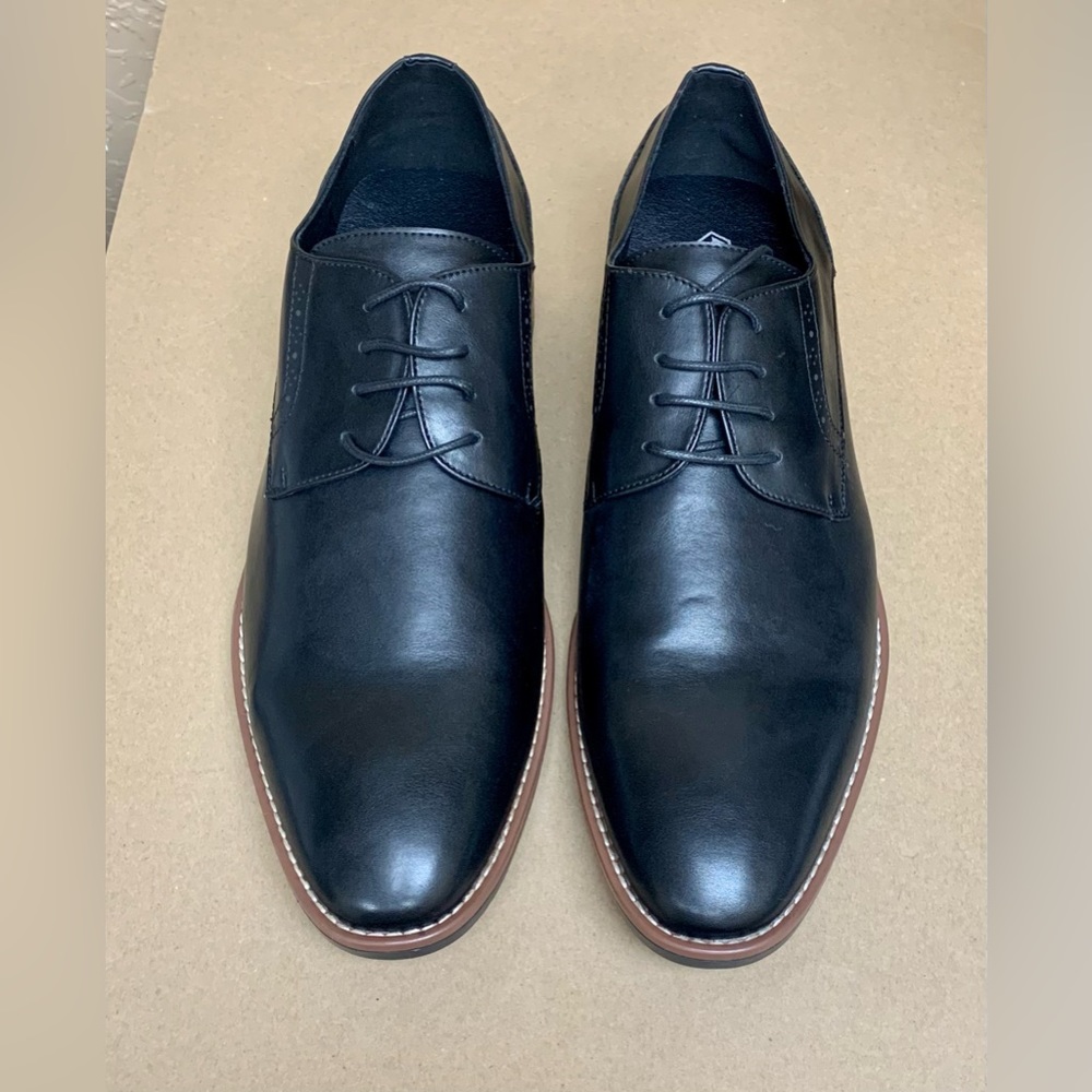 GM GOLAIMAN Classic Oxfords Black Dress Shoes New In Box